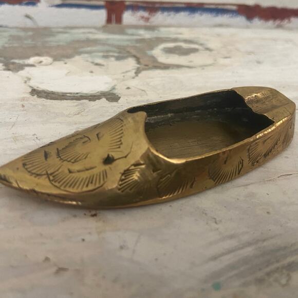 Vintage Tiny Brass Shoe Ash Tray Trinket Holder Small Shelf Decor - Picture 3 of 5